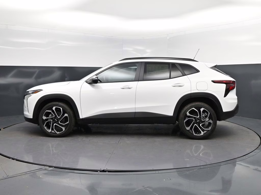 2026 Summit White Chevrolet Trax 2RS FWD SUV