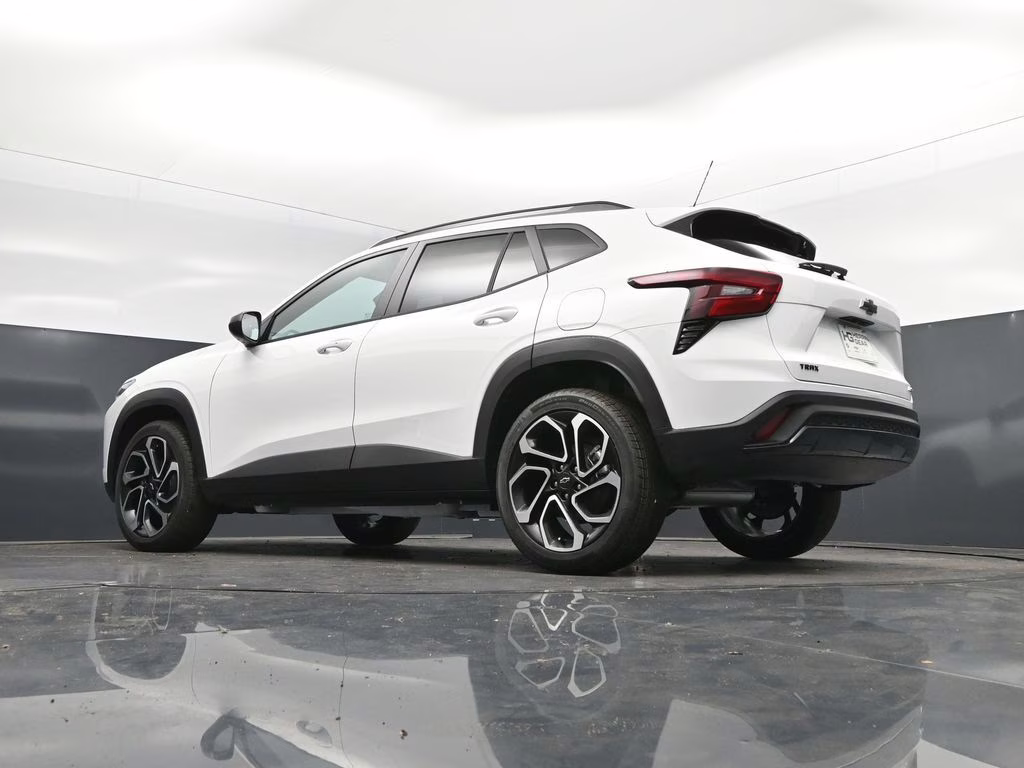2026 Summit White Chevrolet Trax 2RS FWD SUV