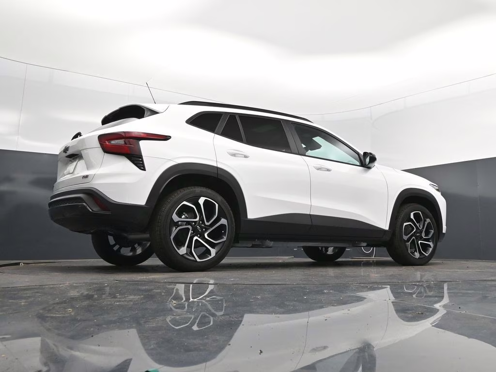 2026 Summit White Chevrolet Trax 2RS FWD SUV