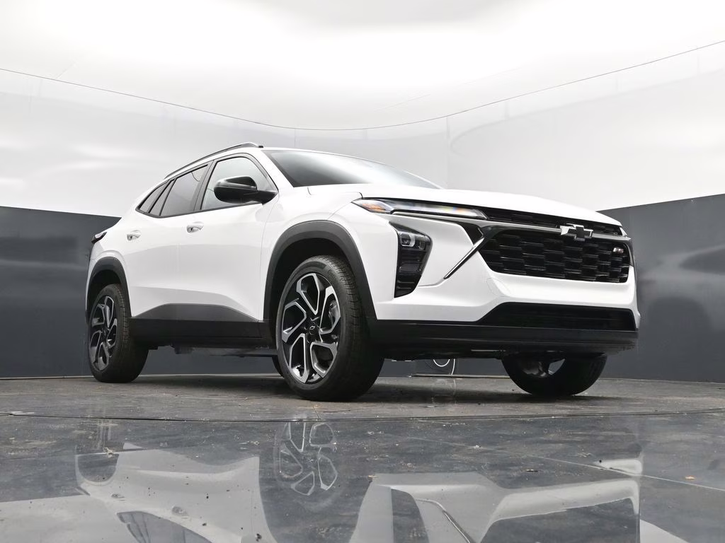 2026 Summit White Chevrolet Trax 2RS FWD SUV