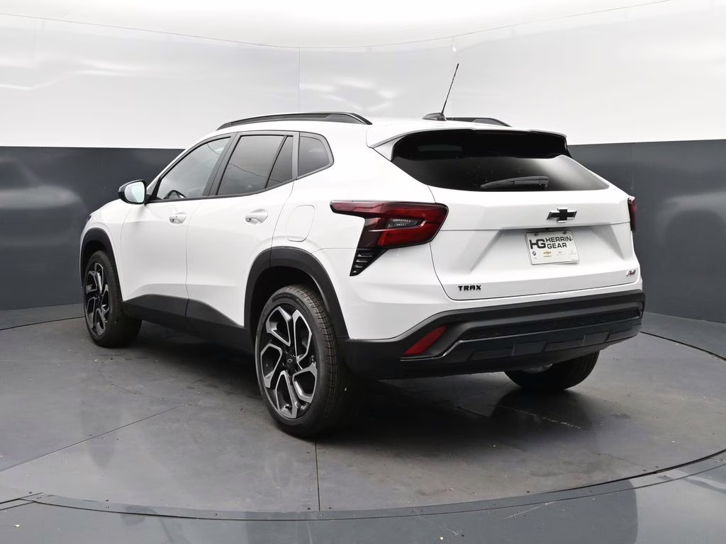 2026 Summit White Chevrolet Trax 2RS FWD SUV