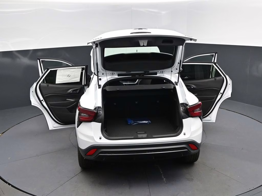 2026 Summit White Chevrolet Trax 2RS FWD SUV