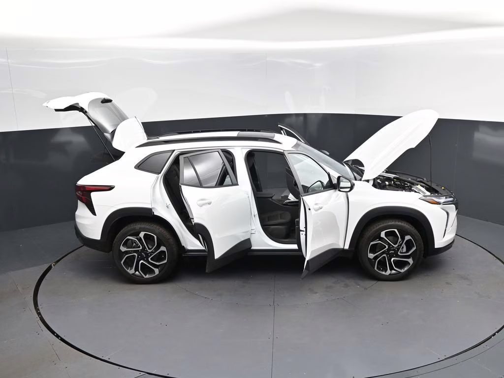 2026 Summit White Chevrolet Trax 2RS FWD SUV