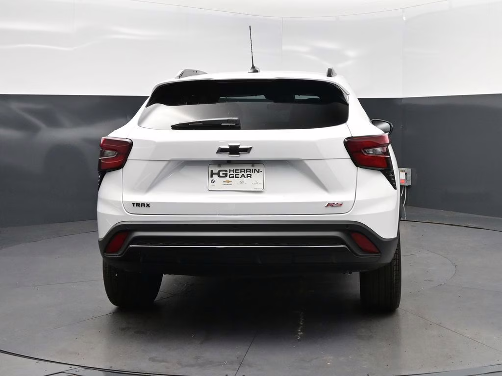 2026 Summit White Chevrolet Trax 2RS FWD SUV