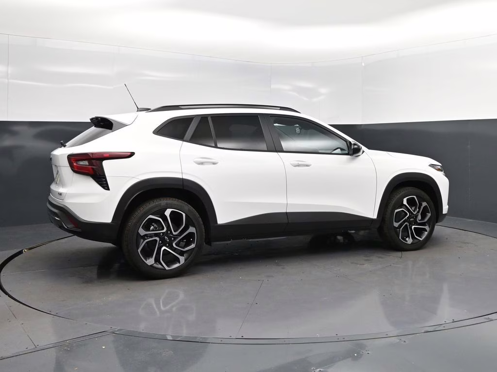 2026 Summit White Chevrolet Trax 2RS FWD SUV