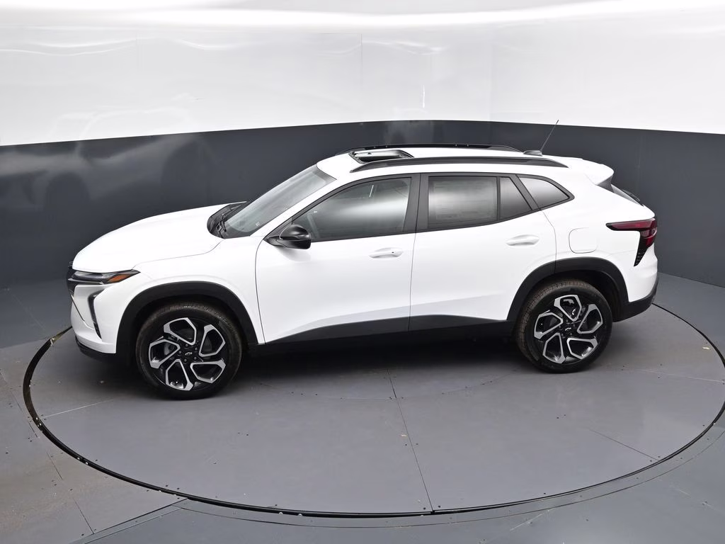 2026 Summit White Chevrolet Trax 2RS FWD SUV