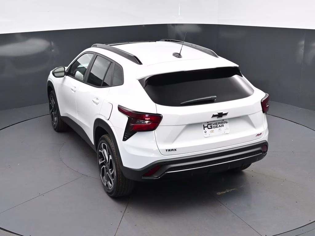 2026 Summit White Chevrolet Trax 2RS FWD SUV