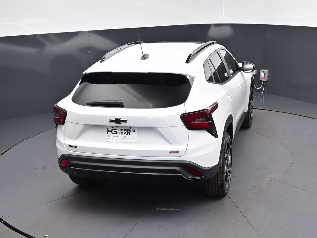 2026 Summit White Chevrolet Trax 2RS FWD SUV