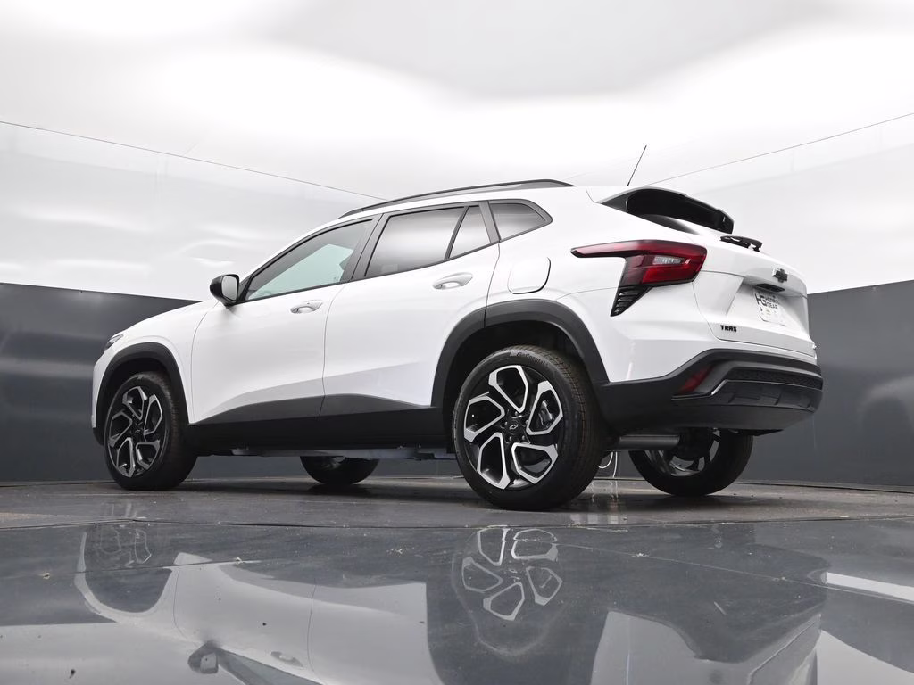 2026 Summit White Chevrolet Trax 2RS FWD SUV