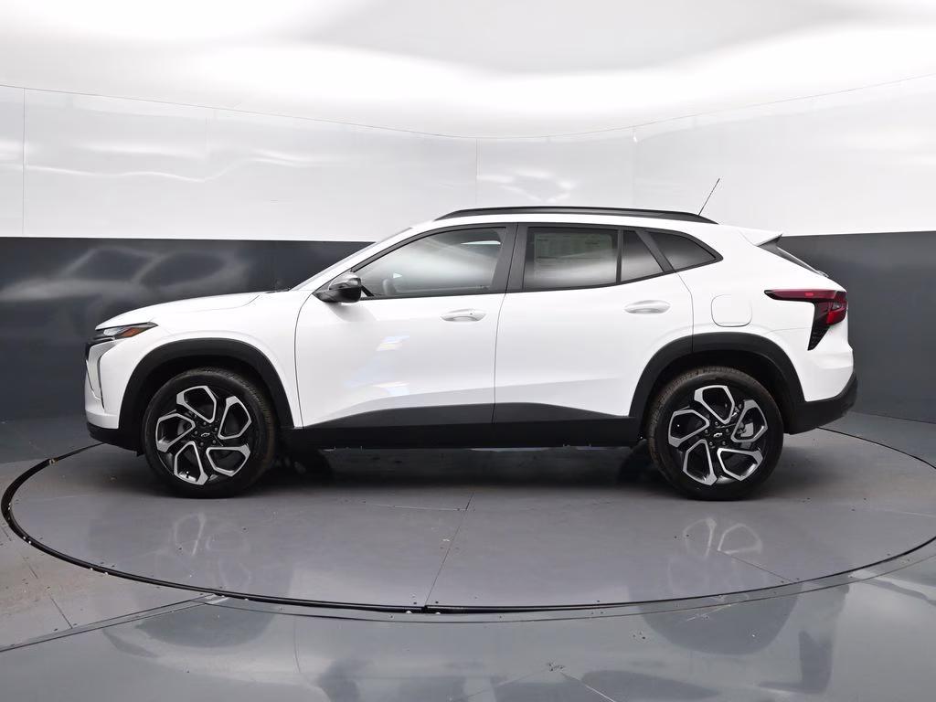 2026 Summit White Chevrolet Trax 2RS FWD SUV
