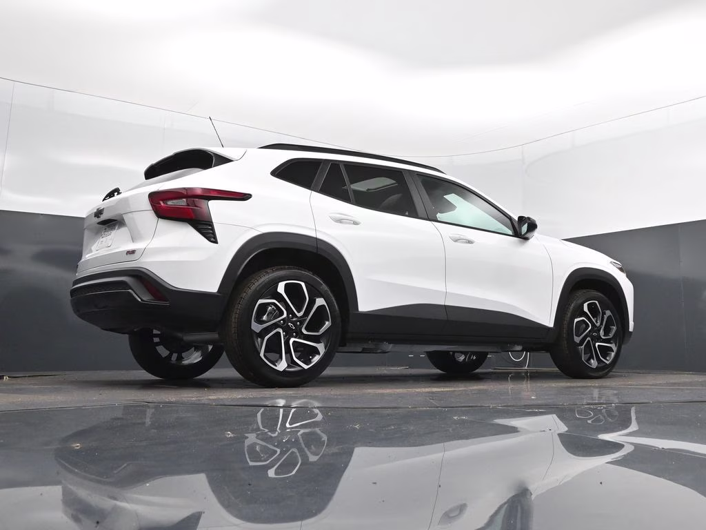 2026 Summit White Chevrolet Trax 2RS FWD SUV