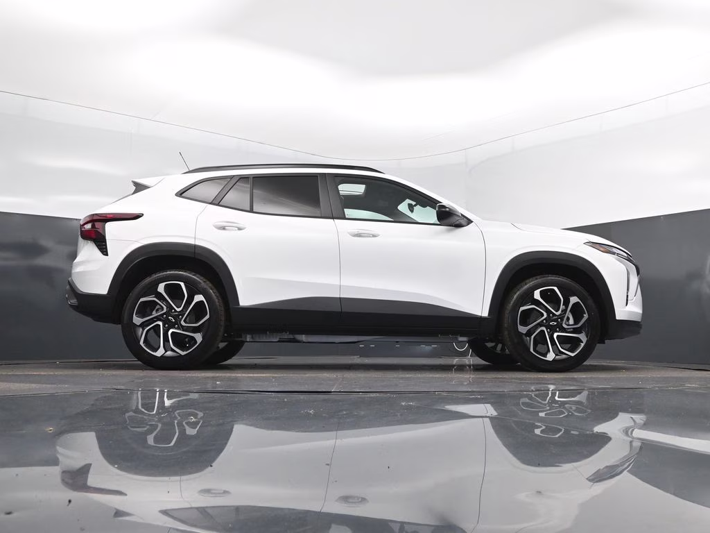 2026 Summit White Chevrolet Trax 2RS FWD SUV