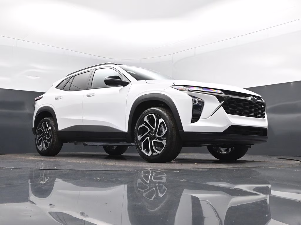 2026 Summit White Chevrolet Trax 2RS FWD SUV