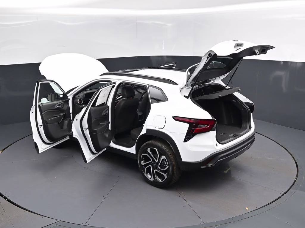 2026 Summit White Chevrolet Trax 2RS FWD SUV