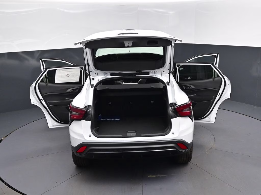 2026 Summit White Chevrolet Trax 2RS FWD SUV