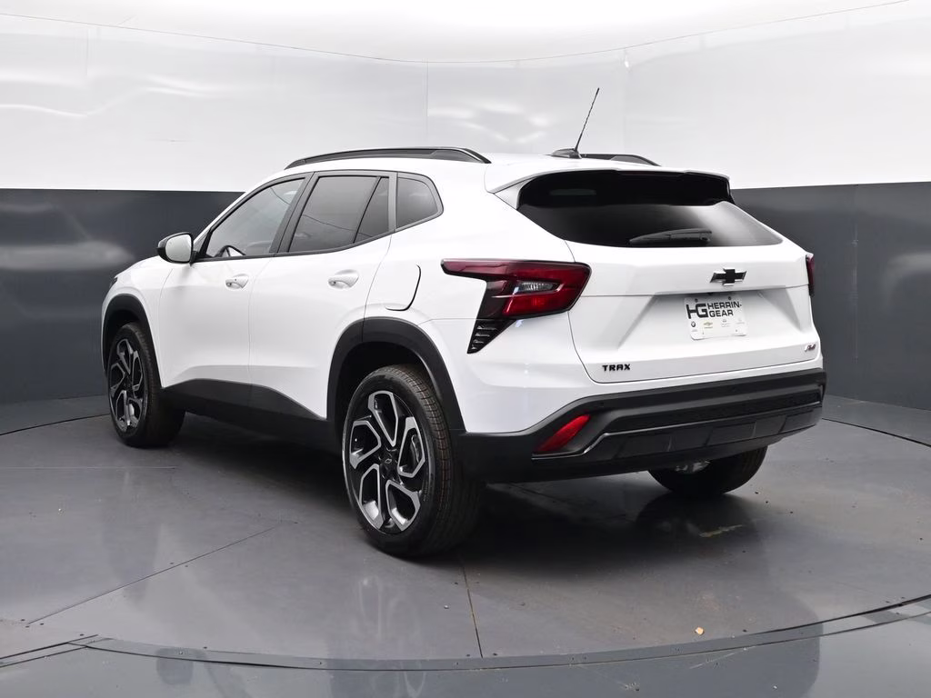 2026 Summit White Chevrolet Trax 2RS FWD SUV