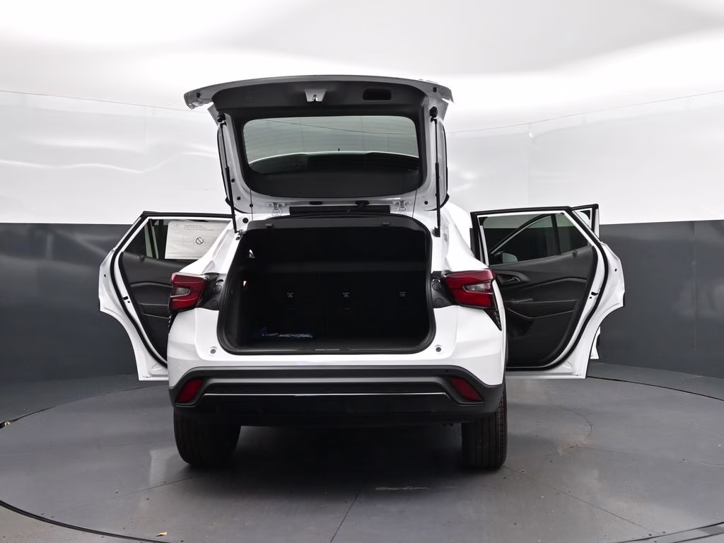 2026 Summit White Chevrolet Trax 2RS FWD SUV