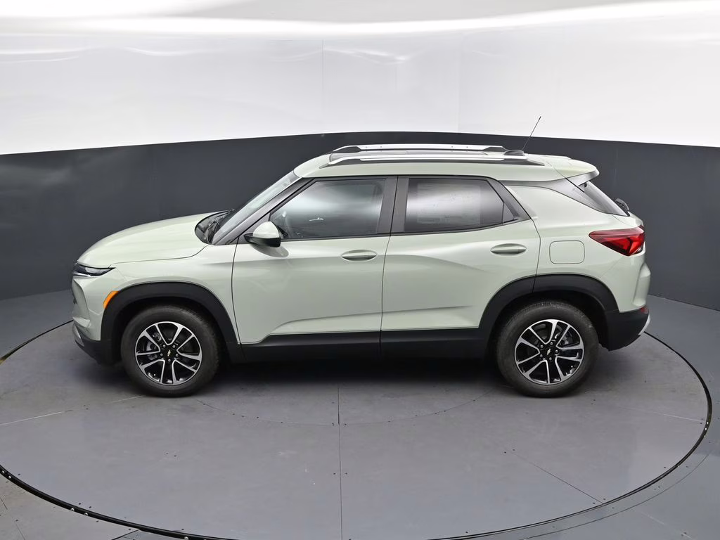 2026 Green Chevrolet Trailblazer LT FWD SUV