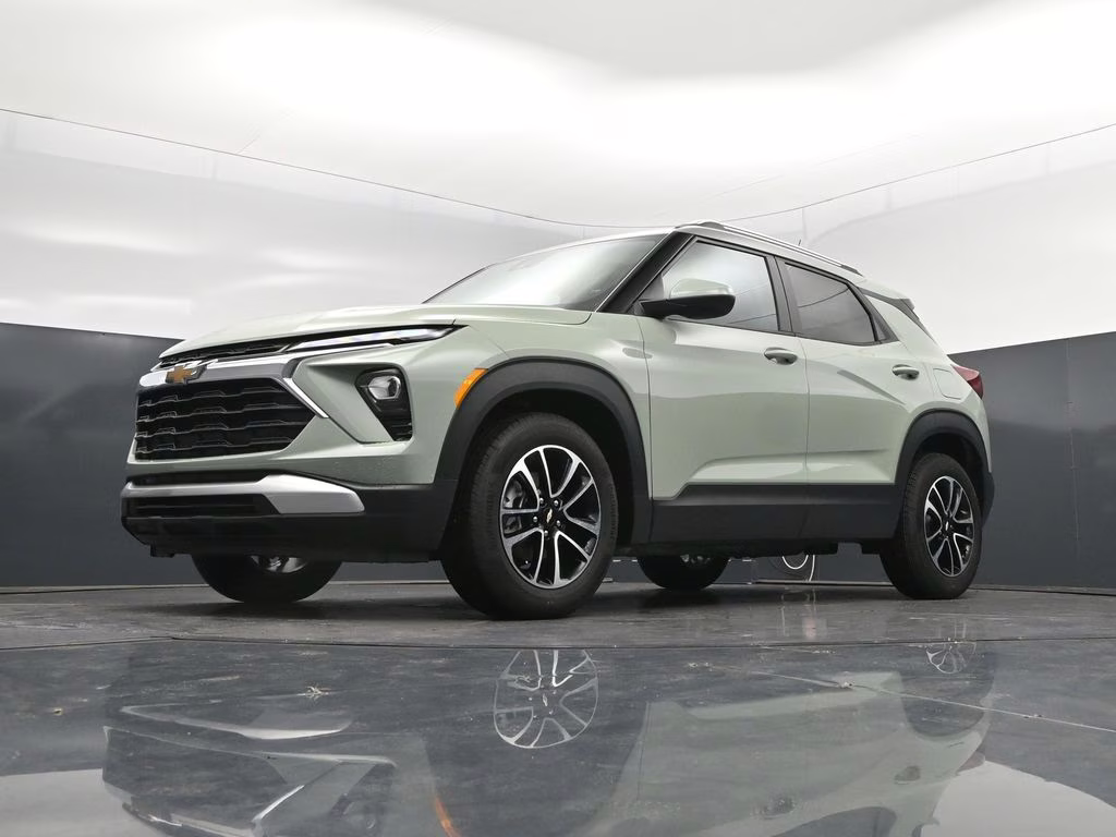 2026 Green Chevrolet Trailblazer LT FWD SUV