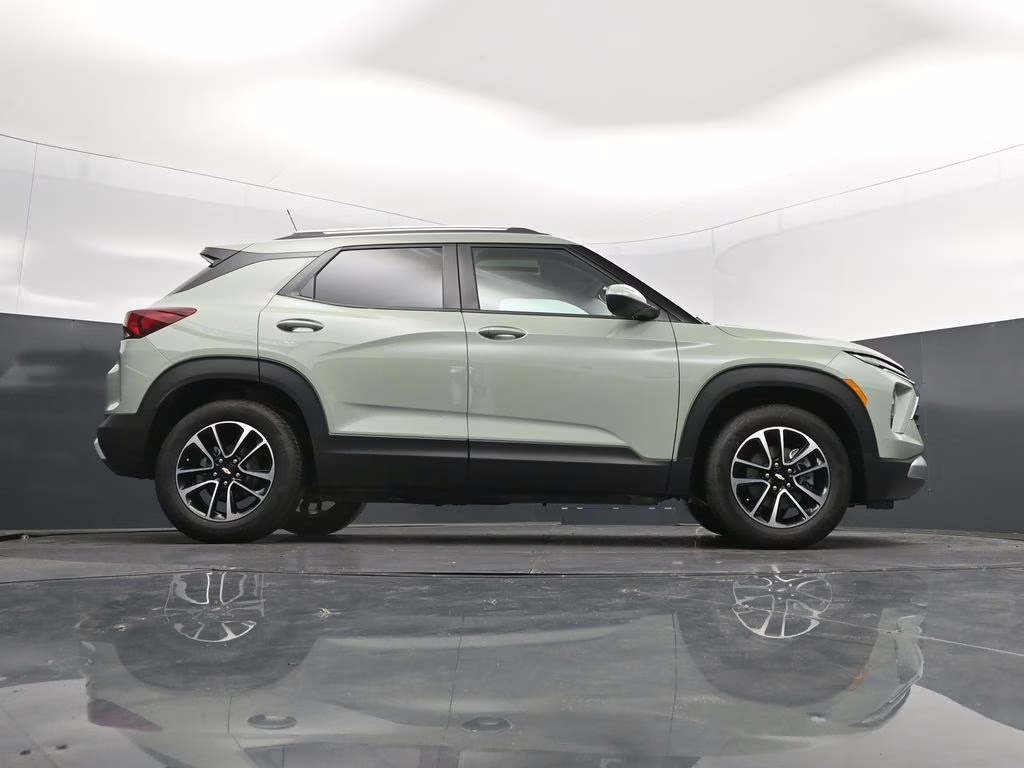 2026 Green Chevrolet Trailblazer LT FWD SUV