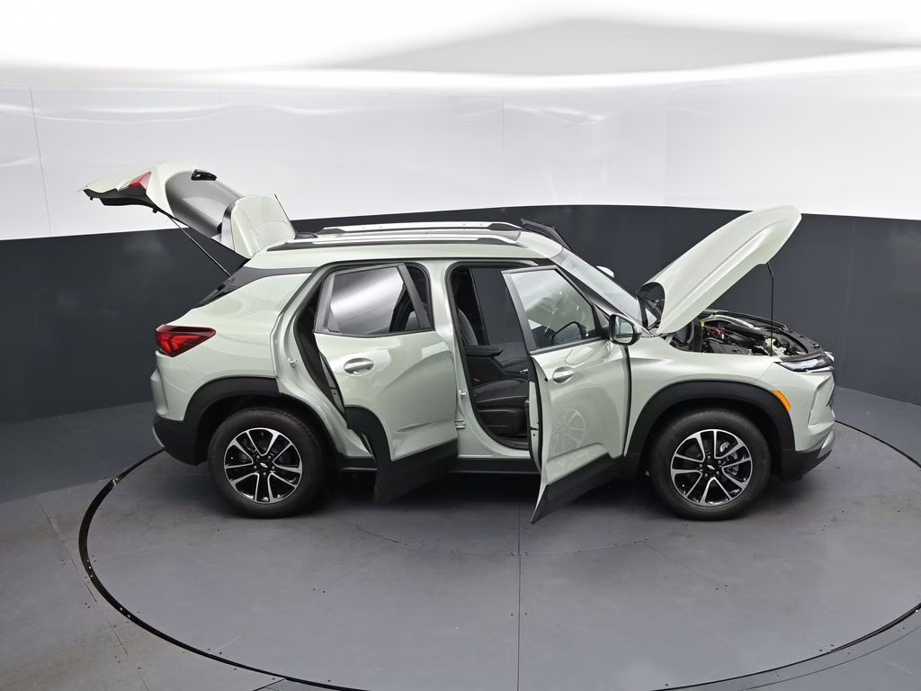 2026 Green Chevrolet Trailblazer LT FWD SUV