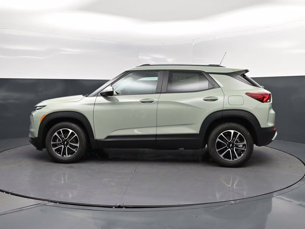 2026 Green Chevrolet Trailblazer LT FWD SUV