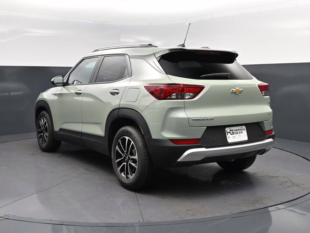 2026 Green Chevrolet Trailblazer LT FWD SUV