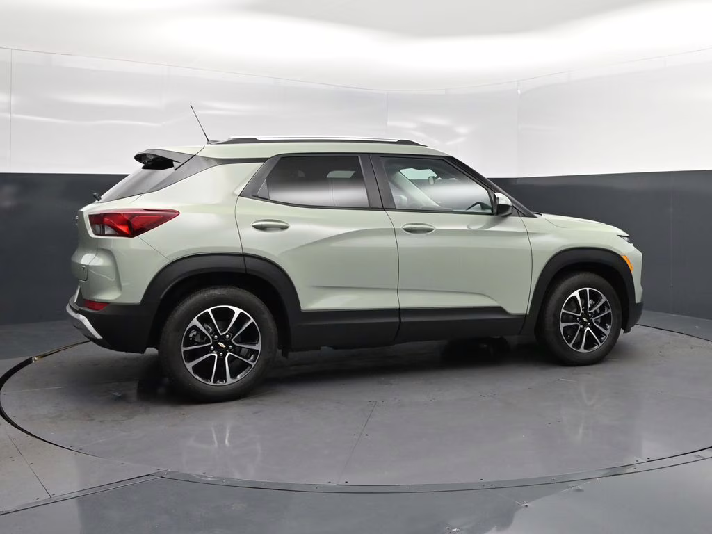 2026 Green Chevrolet Trailblazer LT FWD SUV