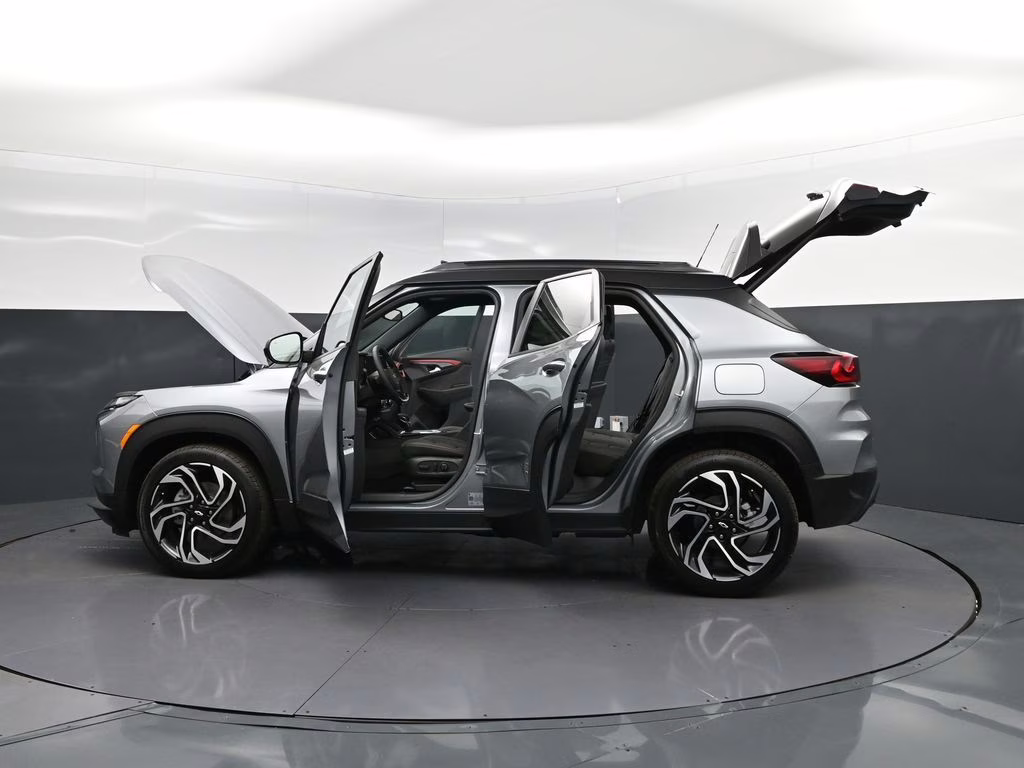 2026 Sterling Chevrolet Trailblazer RS FWD SUV