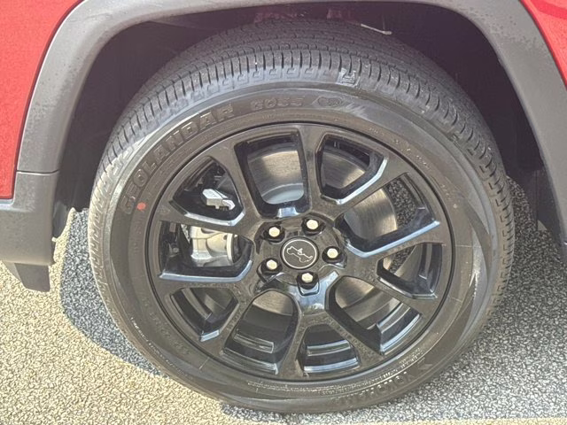 2026 Red Hot Pearlcoat Jeep Compass Latitude Altitude 4X4 SUV