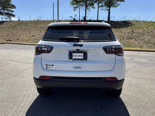 2026 Bright White Clearcoat Jeep Compass Latitude Altitude 4X4 SUV