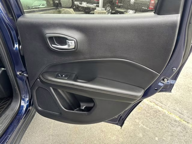 2018 Blue Jeep Compass Latitude FWD SUV