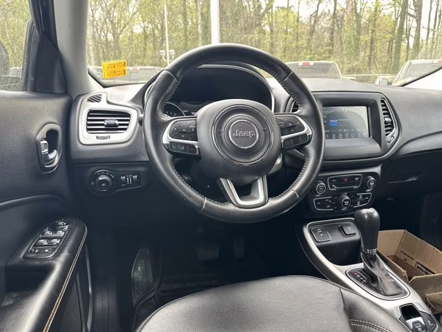 2018 Blue Jeep Compass Latitude FWD SUV