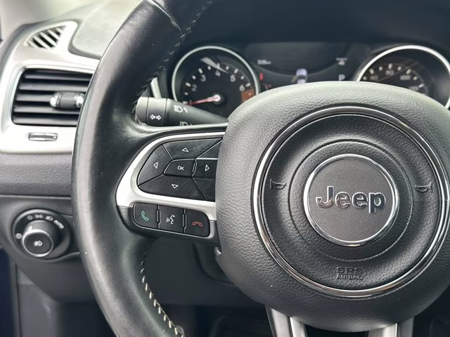 2018 Blue Jeep Compass Latitude FWD SUV