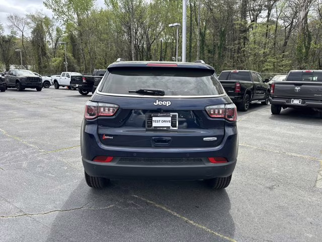 2018 Blue Jeep Compass Latitude FWD SUV