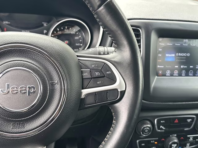 2018 Blue Jeep Compass Latitude FWD SUV