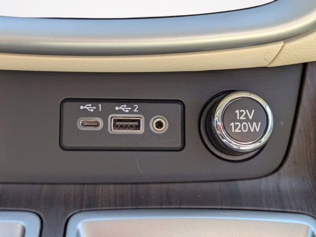 2020 Pearl White Tricoat Nissan Murano Platinum AWD SUV