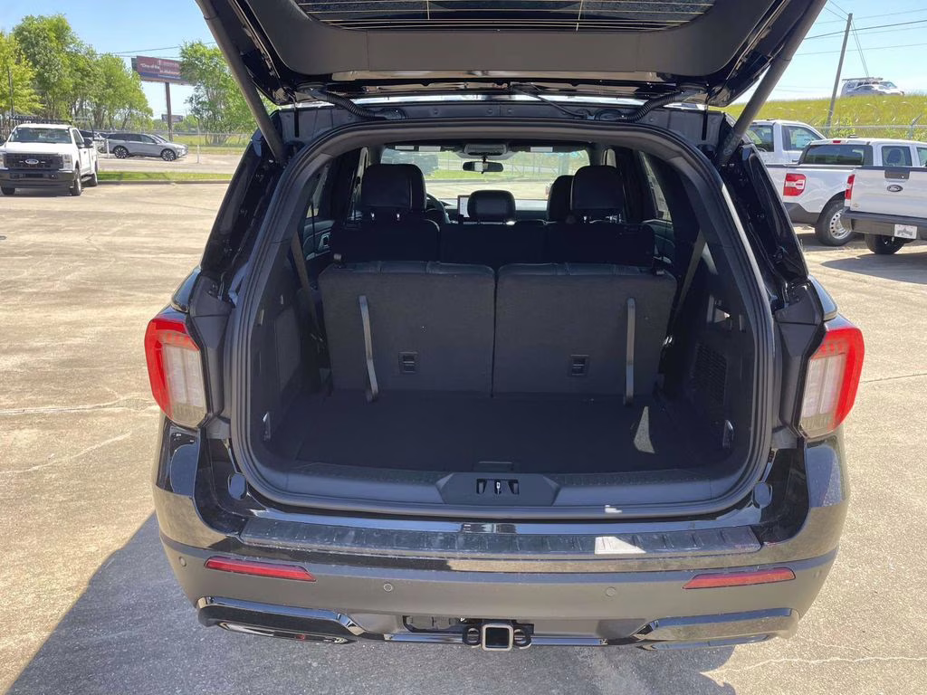 2026 Agate Black Metallic Ford Explorer ST-Line RWD SUV