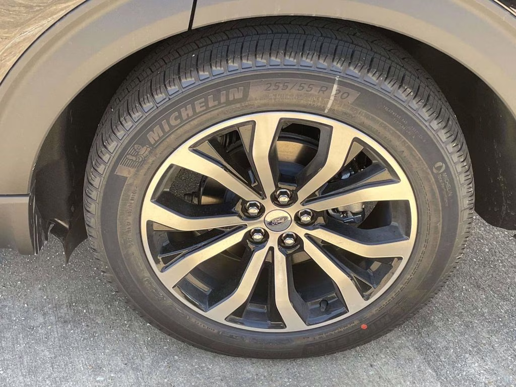 2026 Agate Black Metallic Ford Explorer ST-Line RWD SUV