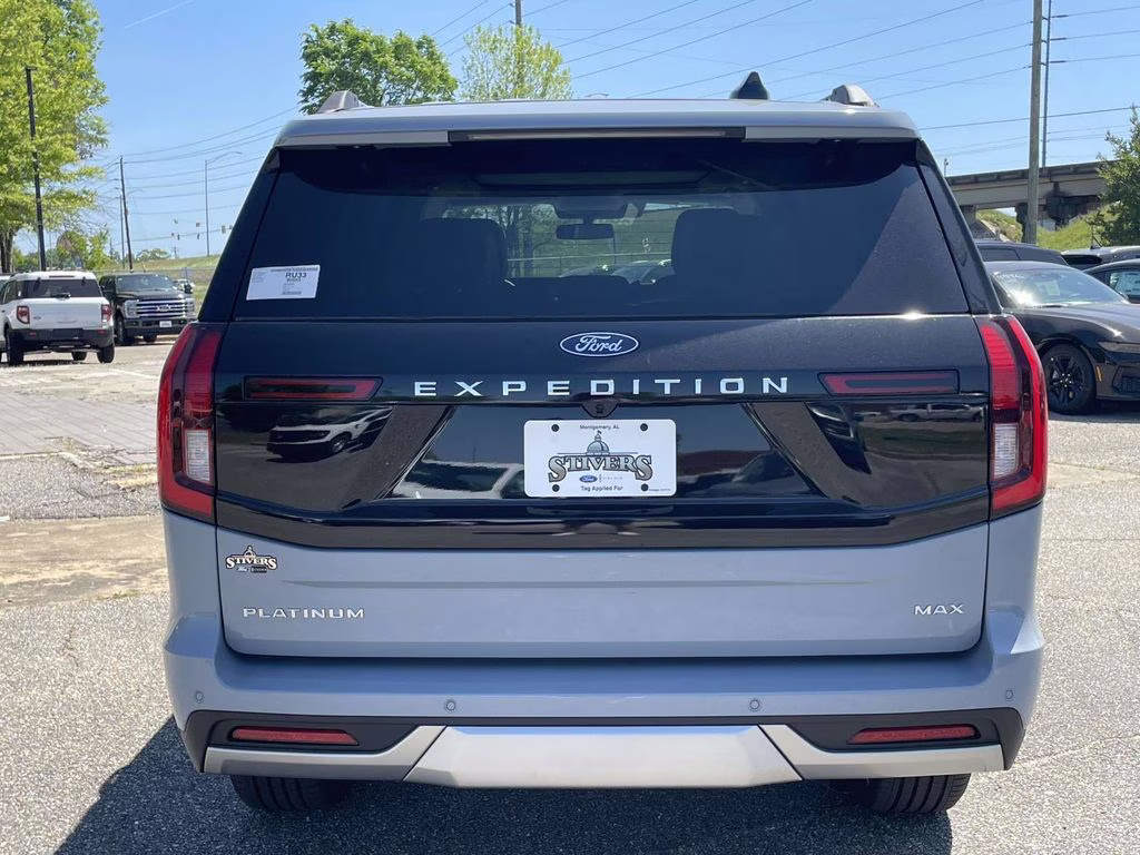 2026 Glacier Gray Metallic Tri-Coat Ford Expedition Max Platinum 4X4 SUV