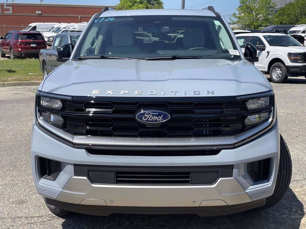 2026 Glacier Gray Metallic Tri-Coat Ford Expedition Max Platinum 4X4 SUV