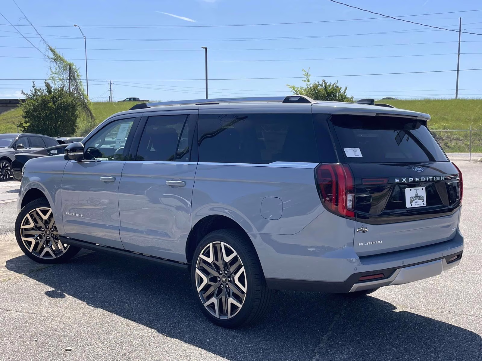 2026 Glacier Gray Metallic Tri-Coat Ford Expedition Max Platinum 4X4 SUV