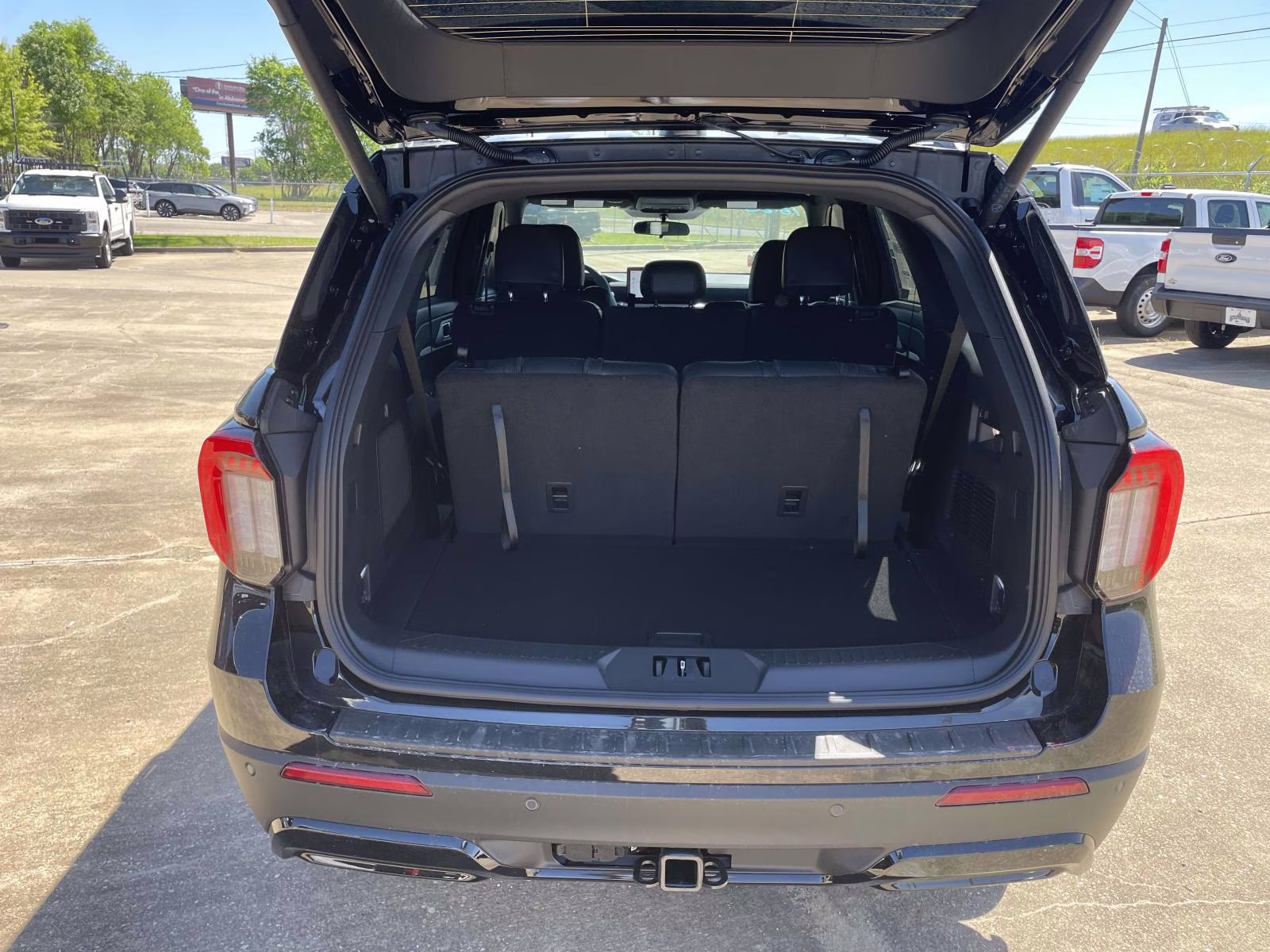 2026 Agate Black Metallic Ford Explorer ST-Line RWD SUV