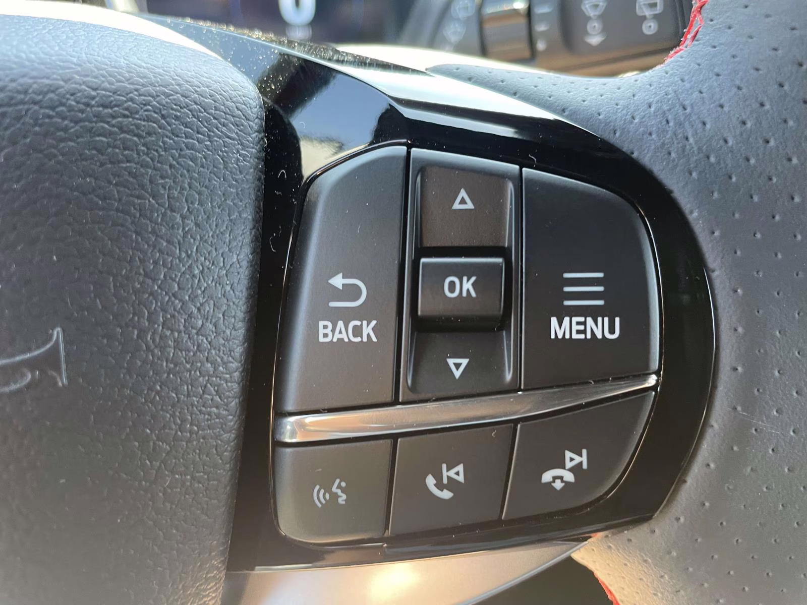 2026 Agate Black Metallic Ford Explorer ST-Line RWD SUV