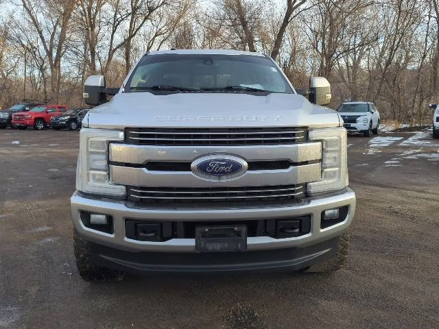 2017 Ingot Silver Metallic Ford Super Duty F-350 SRW Lariat 4X4 Truck