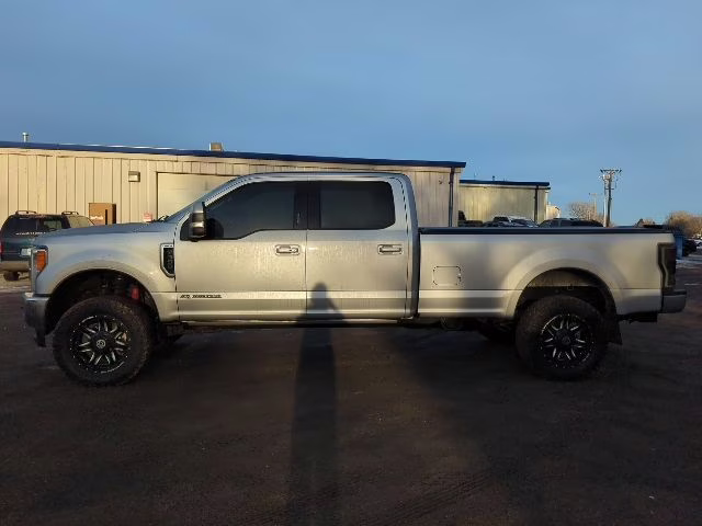2017 Ingot Silver Metallic Ford Super Duty F-350 SRW Lariat 4X4 Truck