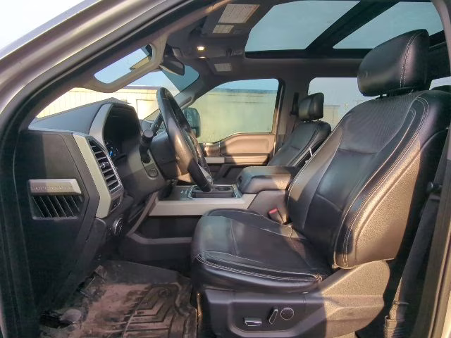 2017 Ingot Silver Metallic Ford Super Duty F-350 SRW Lariat 4X4 Truck