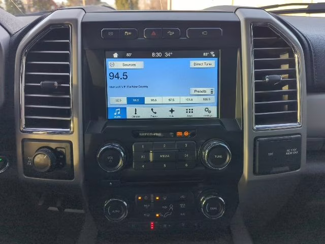 2017 Ingot Silver Metallic Ford Super Duty F-350 SRW Lariat 4X4 Truck