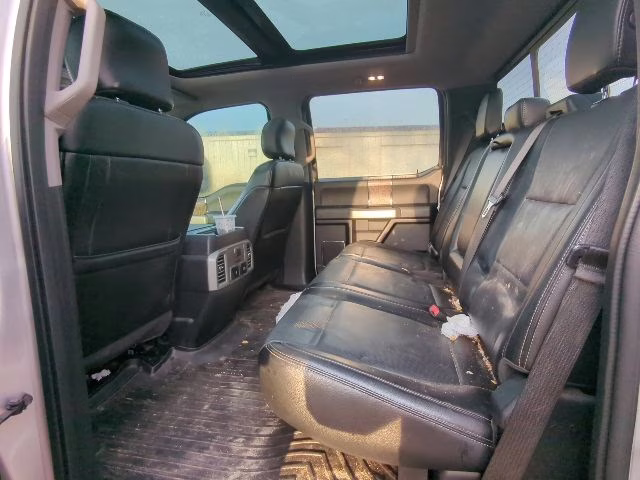 2017 Ingot Silver Metallic Ford Super Duty F-350 SRW Lariat 4X4 Truck