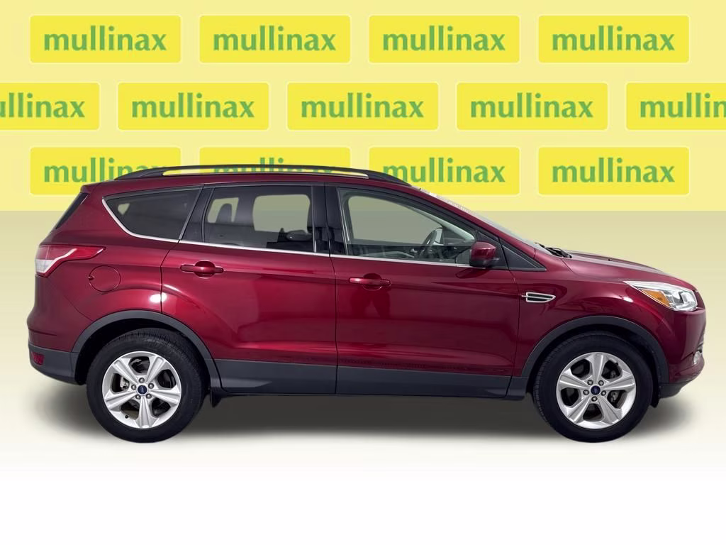 2016 Ruby Red Metallic Ford Escape SE FWD SUV